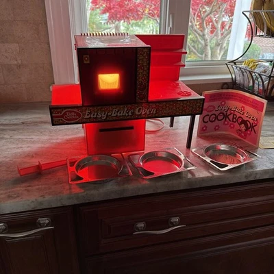 Vintage Betty Crocker Easy-Bake Oven Toy Red w/ Accessories WORKS 1973 - Image 1 of 2