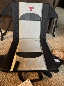 NUEVO Asiento deportivo blanqueador Cincinnati Reds plegable acolchado asiento de estadio $50 venta al por menor - Imagen 1 de 6