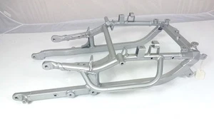 CHASIS SUBMARCO ORIGINAL SUZUKI-OEM genuino para gsx 1300 r 99-07 - Imagen 1 de 1