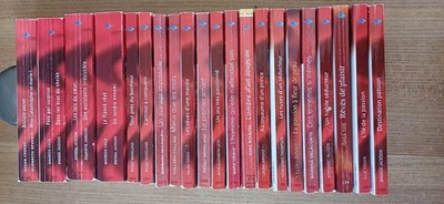LOT 21 LIVRES POUR 25 ROMANS HARLEQUIN COLLECTION ROUGE PASSION - BON ETAT - - Photo 1/3