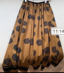 Valentino Midi Skirt, Size Large, Brand New w/Tag. Made in Italy. - Picture 1 of 3