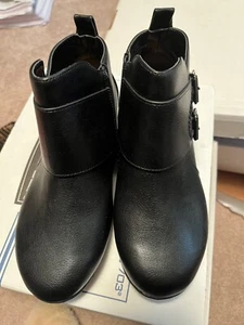 Comfort View Women's 7.5 WIDE Amberly #30451 Black Ankle Boot  NWOT - Picture 1 of 5