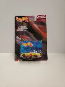 1/64 Hot Wheels Racing Grand National 1999 #9 Jeff Burton Track Gear - Picture 1 of 3