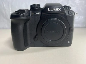 Panasonic LUMIX GH5 Body DC-GH5 with V-Log - Picture 1 of 10
