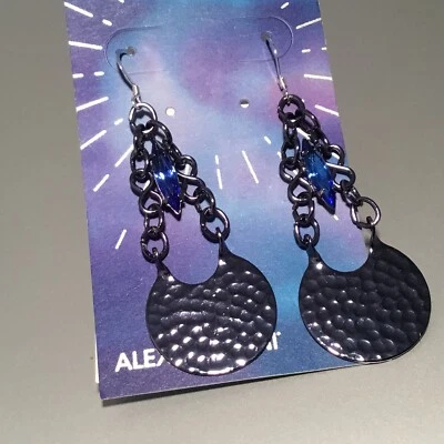 NUEVO CON ETIQUETAS ARETES COLGANTES ALEX AND ANI NORWAY MARTILLADOS CRISTAL SWAROVSKI 2.24” L X 3” W Foto 1 de 3