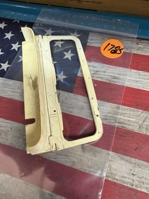 VINTAGE Body She’ll Windshield: Preowned - Image 1 of 4