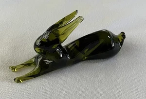 Vintage Pilgrim Avocado Green Glass Reclining Rabbit Figurine - Picture 1 of 3