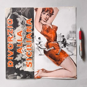 BROCHURE DIVORZIO ALLA SICILIANA Moira ORFEI Johnny DORELLI 1963 C1 - Picture 1 of 5
