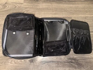 Aloette Borsa da Viaggio Organizzatore con Cerniera Nero Patent Unisex Trucco, Cosmetico - Foto 1 di 4