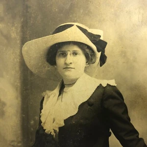 c.1910 Antique RPPC Postcard Photo Beautiful Woman Eye Glasses Fashion Hat Dress - Picture 1 of 8