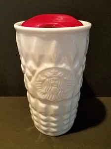 STARBUCKS  2014 WHITE EMBOSSED TUMBLER MUG CERAMIC RED LID LOGO QUILT DESIGN - Bild 1 von 7