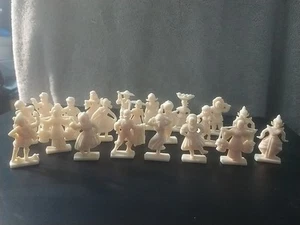Vintage Cereal Prize Van Brode 21 Plastic Figures Dancers Around The World 1950s - Picture 1 of 8