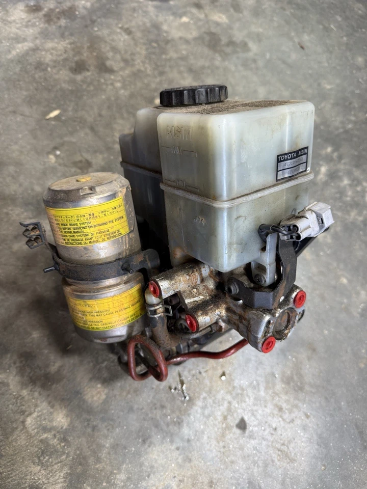 Toyota Land Cruiser 2000-2002 ABS bomba Master Cylder OEM #47210-60061 Foto 1 de 4