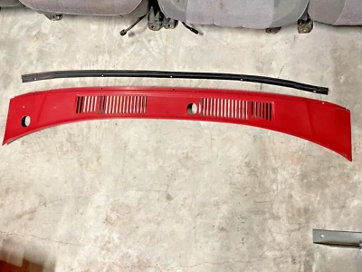 Toyota 4Runner Pickup Cowling Cowl w Rubber Seal Red OEM Nice 1984-1989 - Image 1 of 4