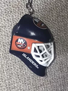 NHL New York Islanders HOCKEY HELMET KEYCHAIN New Old Stock - Picture 1 of 3