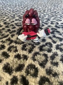 Vintage Calrab 1988 Red Guitar Player California Raisins Figure Blue Shoes - Picture 1 of 4