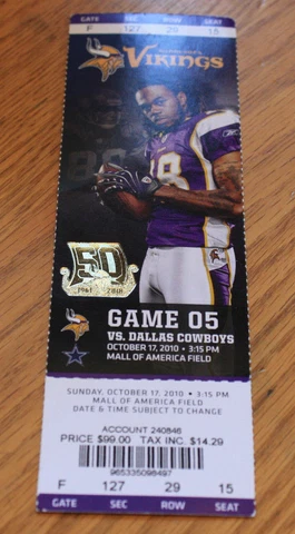 Minnesota Vikings Ticket Stub - October 17 2010 - Dez Bryant 1st Career TD Cover