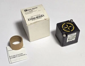 Cutler Hammer E51DT5 Inductive Proximity Head Sensor - New - Picture 1 of 5