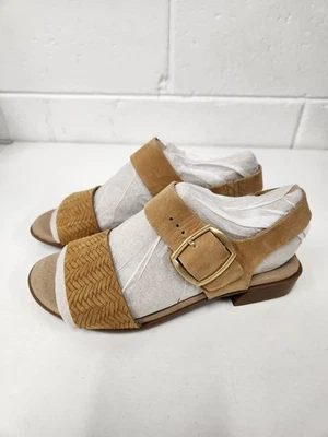 Munro Women's Cleo In Medium Tan Nubuck Comfortable Sandals, Size 5W. M427948 - Image 1 of 4