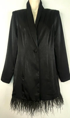 NUEVO CON ETIQUETAS Negro ADRIANNA PAPEL AIDEN Satén Esmoquin Vestido 8 Plumas Flecos Abrigo Chaqueta Foto 1 de 4