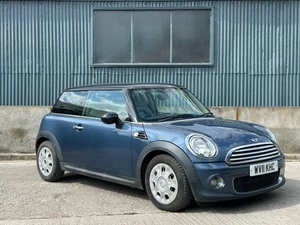 MINI HATCHBACK 1.6 Cooper D DIESEL MANUAL - Picture 1 of 24