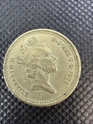Moeda rara 1995 Rainha Elizabeth II de uma libra - ERRO moeda lateral - de cabeça para baixo #36 - Imagem 1 de 4