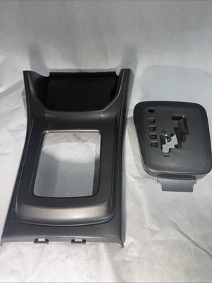 Subaru Impreza 2010 2011 palanca de cambios moldura consola OEM bloqueo cubierta bloqueo central Foto 1 de 4