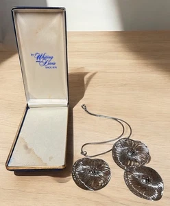 PENDIENTES Y COLGANTES CORAZÓN MALLA TONO PLATA WHITING AND DAVIS VINTAGE 3 PIEZAS - Imagen 1 de 9