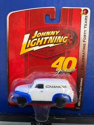 1/64 JOHNNY LIGHTNING 1950 3100 PANEL CHEVROLET ENTREGA 40 AÑOS BLANCO Y AZUL Foto 1 de 3