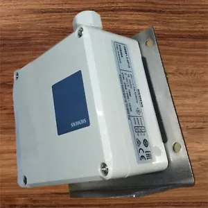 Sensor de presión diferencial Siemens QBE61.3-DP10 nuevo (pieza original) - Imagen 1 de 3