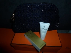 Clé de Peau Beauté Cleansing Foam/ Reinigungsschaum 20ml & Kosmetiktasche blau - Bild 1 von 10