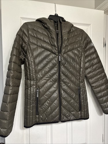 Giacca leggera Michael Kors imbottita piumino verde oliva con cappuccio S