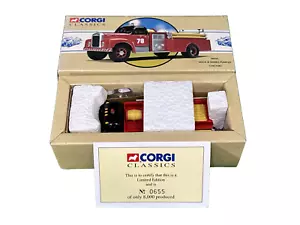 Corgi #98450 1/50 Scale Mack B Series Pumper Chicago Fire Engine - New! - Picture 1 of 8