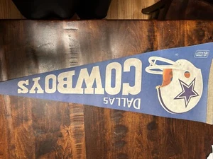 FULL SIZE VINTAGE 1980'S DALLAS COWBOYS NFL FOOTBALL SOUVENIR FELT PENNANT - Picture 1 of 1