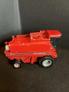 VINTAGE ERTL RED FARMING COMBINE In GREAT CONDITION - Picture 1 of 8
