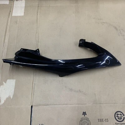 Yamaha YZR-R6 2008-2016 cubierta lateral derecha panel cubierta moldura 13S-2117V-00 Foto 1 de 4