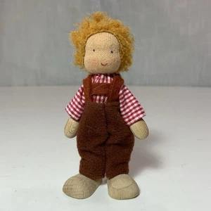 Vintage Kathe Kruse Waldorf Junge braun Overall Puppenfamilie 3 1/2" groß - Bild 1 von 3