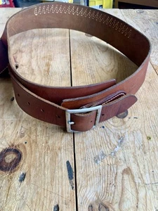 Gun Belt With .22 Ammunition Holder Hunter 152 Leather Size medium. 44” X 2-5/8” - Picture 1 of 5
