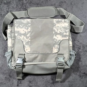 Flying Circle Digital Camo Laptop Messenger Bag with Padded Shoulder Strap - Bild 1 von 9