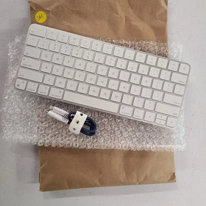 Apple Keyboard - White - Picture 1 of 2
