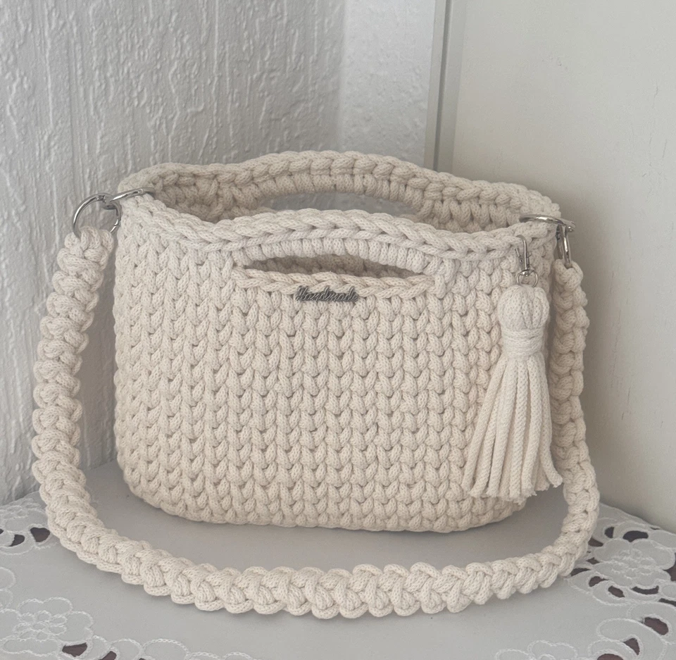 Handtasche Damen-Tasche aus Bobbiny Garn- gehäkelt Handarbeit  - Bild 1 von 1