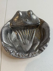 Wilton Armetale Rana Peltre Baratija Plato Lindo Metal Vintage Toro Rana Animal - Imagen 1 de 6