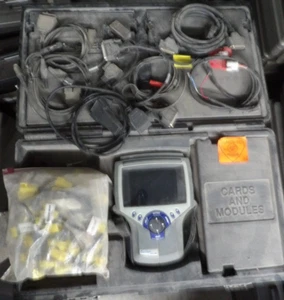 SISTEMA DE ESCANEO OTC GENISYS CON CABLES Y ADAPTADORES (SOLO PIEZAS) - Imagen 1 de 7