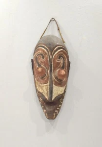 Papua New Guinea Mask Shell Yenchenmangua Village - Picture 1 of 4