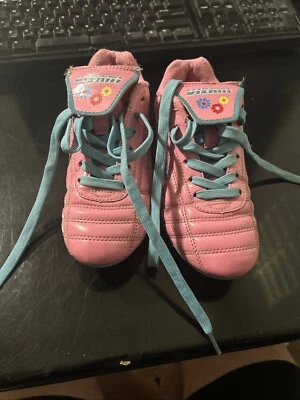 Vizari Blossom Soccer Shoe (Little Kids) Size 13C - Image 1 of 4