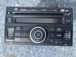 2010-2012 Nissan Sentra AM/FM Cd MP3 Player Radio 28185 ZT50A Free Shipping RR - Picture 1 of 9