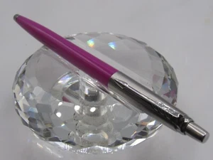 BEAUTIFUL HIGH QUALITY PARKER JOTTER FUSCIA CLICK BALL POINT PEN - Picture 1 of 3