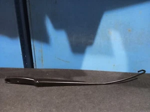 Volkswagen Transporter 2003-2016 Right Wiper Arm  - Picture 1 of 2