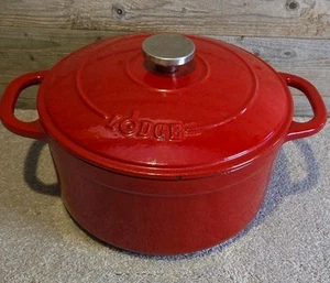 Olla de utensilios de cocina para horno holandés Lodge de hierro fundido esmaltado de 5,5 cuartos, roja - Imagen 1 de 12