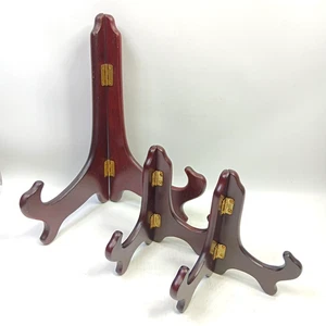 Lotto 3 cavalletti portapiatti in legno con cerniera marrone scuro 2-5,25", 1-10" - Foto 1 di 6